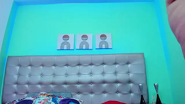 selena castillo online show from February 12, 3:51 am