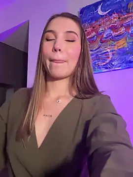 Snapshot of SophieRaily_ chatting on February 27, 12:43 am SophieRaily online show from February 27, 12:43 am