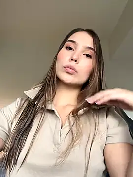 Snapshot of SophieRaily_ chatting on September 30, 7:52 pm SophieRaily online show from September 30, 7:52 pm