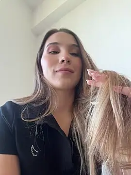 Snapshot of SophieRaily_ chatting on October 28, 8:44 pm SophieRaily online show from October 28, 8:44 pm