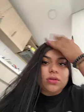 alissonfernandez  online show from January 30, 4:02 pm