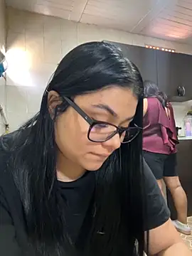 alissonfernandez  online show from September 26, 4:00 pm