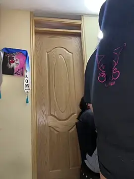 alissonfernandez  online show from February 3, 12:54 pm