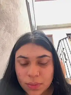 alissonfernandez  online show from June 14, 5:15 pm