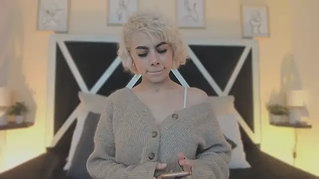 Snapshot of marian_pinzon chatting on December 5, 2:31 am marian pinzon online show from December 5, 2:31 am