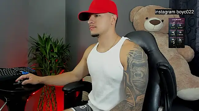 Snapshot of boyc022_ chatting on February 18, 11:44 am boyc022 online show from February 18, 11:44 am