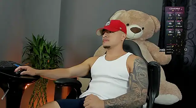 Snapshot of boyc022_ chatting on February 21, 10:37 pm boyc022 online show from February 21, 10:37 pm