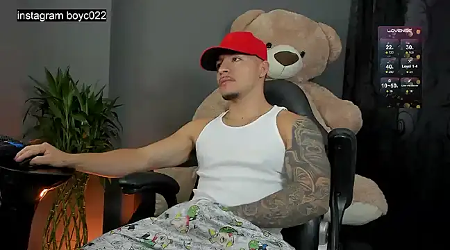 Snapshot of boyc022_ chatting on February 24, 2:04 pm boyc022 online show from February 24, 2:04 pm