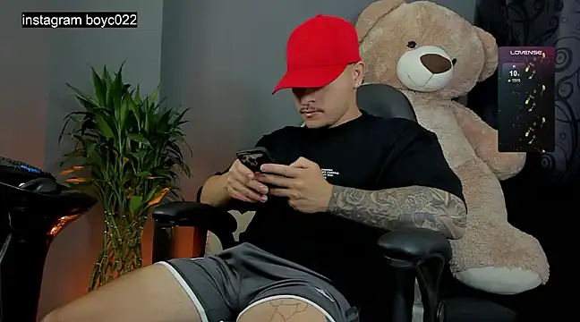 Snapshot of boyc022_ chatting on March 8, 10:56 pm boyc022 online show from March 8, 10:56 pm