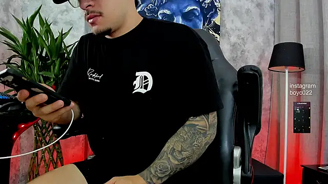 Snapshot of boyc022_ chatting on September 10, 10:43 pm boyc022 online show from September 10, 10:43 pm