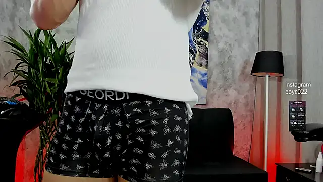 Snapshot of boyc022_ chatting on September 13, 2:55 am boyc022 online show from September 13, 2:55 am