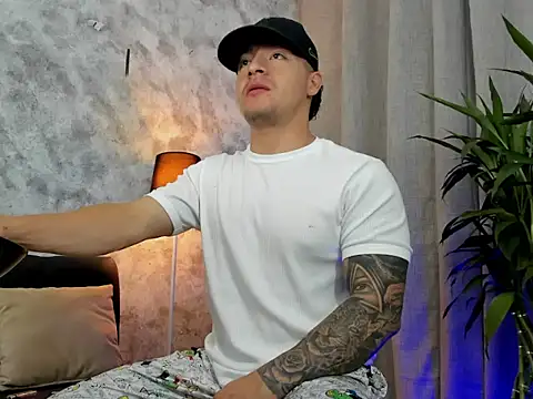 Snapshot of boyc022_ chatting on September 18, 3:52 am boyc022 online show from September 18, 3:52 am