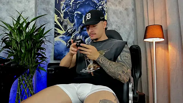 Snapshot of boyc022_ chatting on October 13, 12:49 pm boyc022 online show from October 13, 12:49 pm