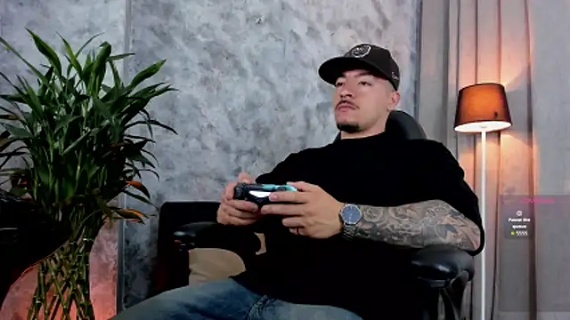 boyc022  online show from March 17, 12:59 am