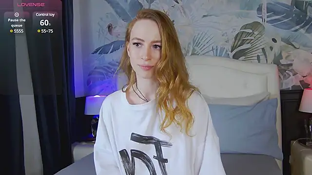  AngelMoon  online show from February 7, 7:29 am