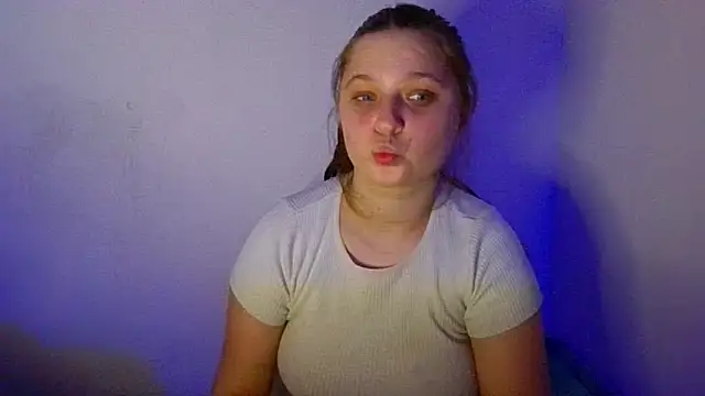 kila lo online show from January 31, 11:45 pm