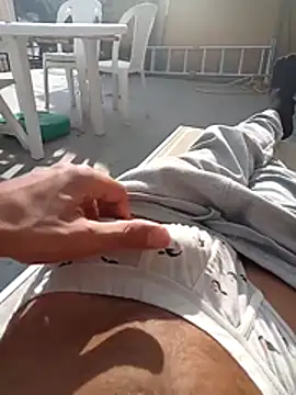 Snapshot of MrTamburine22 chatting on October 19, 12:50 pm MrTamburine22 online show from October 19, 12:50 pm