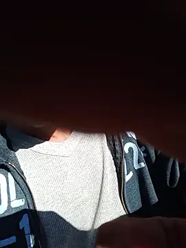 Snapshot of MrTamburine22 chatting on November 4, 2:05 pm MrTamburine22 online show from November 4, 2:05 pm