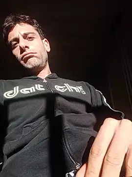 Snapshot of MrTamburine22 chatting on November 5, 1:55 pm MrTamburine22 online show from November 5, 1:55 pm