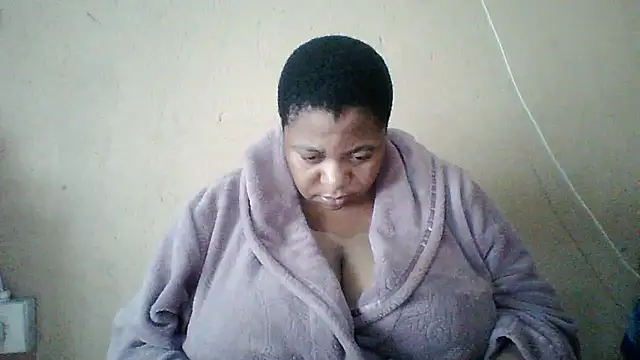 bustyboobs6 online show from March 12, 6:41 am