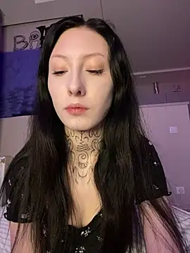 Snapshot of your_Roxy chatting on January 11, 4:03 pm your Roxy online show from January 11, 4:03 pm