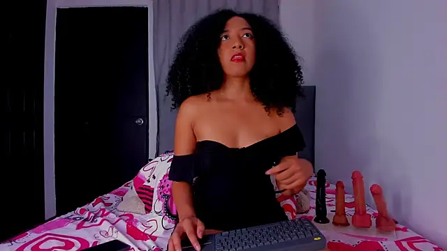 NAHOMI MILLER online show from March 16, 2:32 am