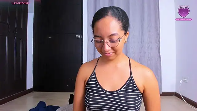 NAHOMI MILLER online show from October 1, 1:11 am