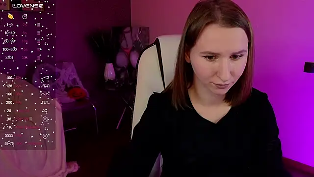 AliceBYKiss online show from November 8, 6:40 pm