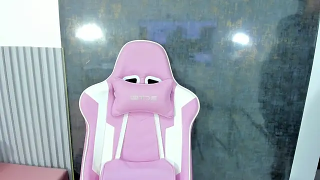 lana boomer online show from September 11, 8:31 pm