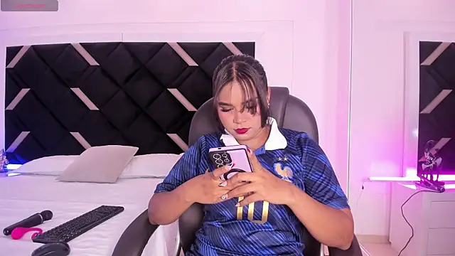 Carolina Evanss online show from June 17, 4:15 am