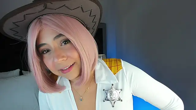 Snapshot of MelodyRey_ chatting on September 22, 10:34 pm MelodyRey online show from September 22, 10:34 pm