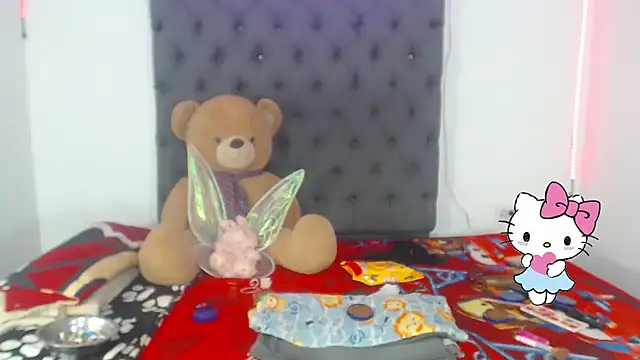 lucianadolll online show from October 11, 2:48 pm