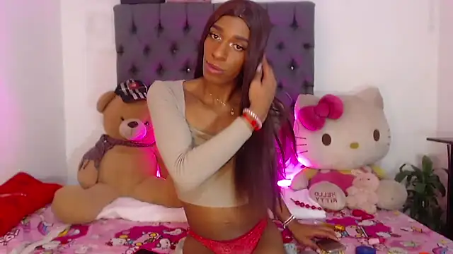 lucianadolll online show from June 8, 9:37 pm