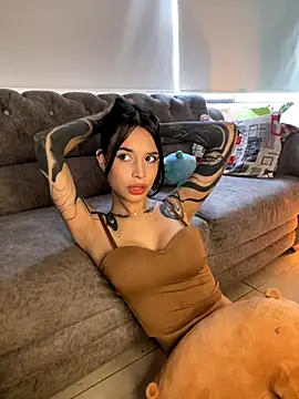 Snapshot of alessia_iris19 chatting on October 16, 7:15 pm alessia iris19 online show from October 16, 7:15 pm