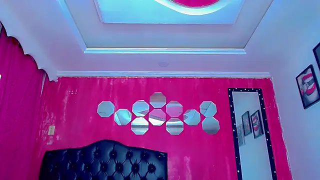 TiffanyMackensyy online show from December 16, 7:52 pm