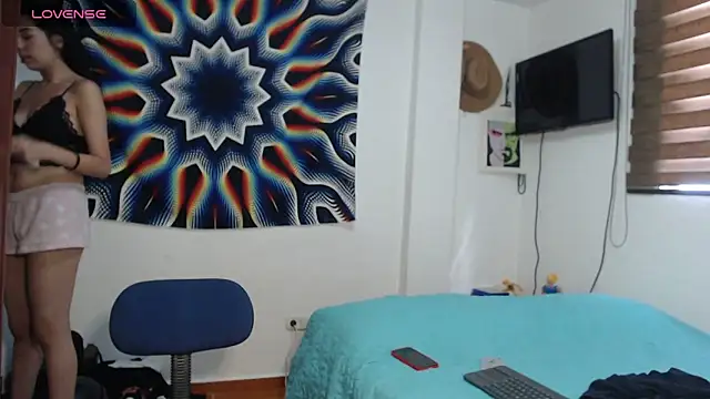 Snapshot of AshleyandTyler chatting on January 14, 8:26 pm AshleyandTyler online show from January 14, 8:26 pm