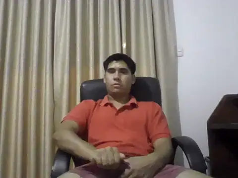 estudiante69 online show from December 4, 12:52 am