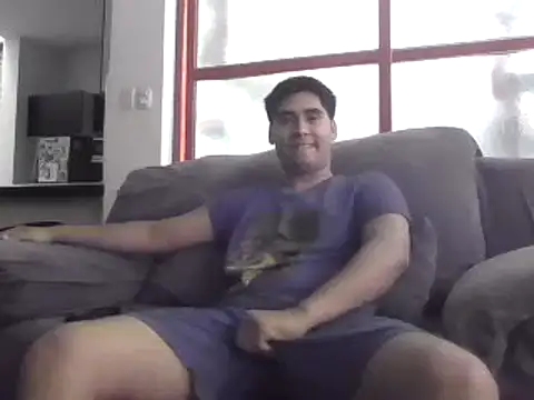 estudiante69 online show from December 5, 6:00 pm