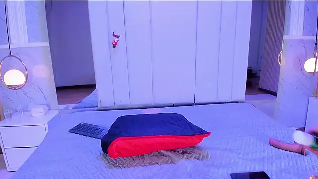 Parismorelli1 online show from December 22, 7:27 am