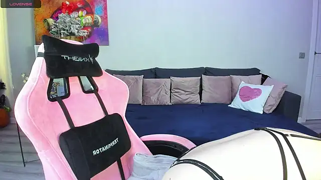 Snapshot of BritneyLix chatting on January 29, 11:09 am BritneyLix online show from January 29, 11:09 am