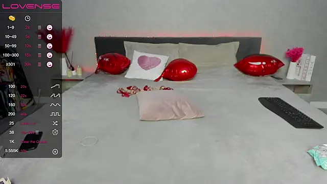 Snapshot of BritneyLix chatting on March 18, 6:15 pm BritneyLix online show from March 18, 6:15 pm