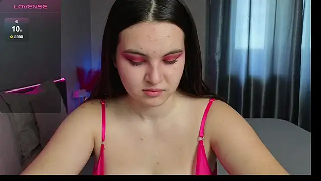 Snapshot of BritneyLix chatting on September 14, 8:57 am BritneyLix online show from September 14, 8:57 am