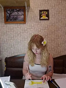 Snapshot of lola__banny chatting on October 22, 3:45 pm lola banny online show from October 22, 3:45 pm