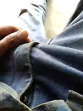 Snapshot of PracticalGum40 chatting on December 22, 7:22 am PracticalGum40 online show from December 22, 7:22 am