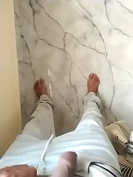 Snapshot of PracticalGum40 chatting on December 21, 2:41 am PracticalGum40 online show from December 21, 2:41 am