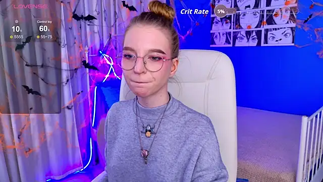 Snapshot of VioletShine chatting on October 26, 1:50 pm VioletShine online show from October 26, 1:50 pm