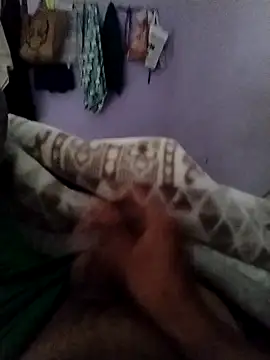 Snapshot of Noname333u chatting on December 15, 7:12 am Noname333u online show from December 15, 7:12 am