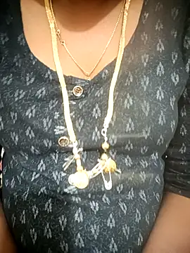 Snapshot of Telugu-mirchi chatting on November 14, 6:50 pm Telugu-mirchi online show from November 14, 6:50 pm