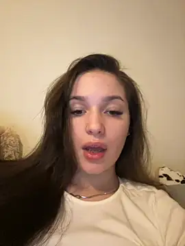 VixenAmour online show from February 4, 5:55 pm