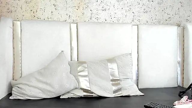 Snapshot of Candy_Bony chatting on January 18, 7:26 pm Candy Bony online show from January 18, 7:26 pm